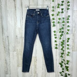 Good American Good Legs GL899T in blue500 skinny jeans 2/26